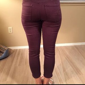 Like New AE Hi-Rise Jegging Crop Jeans